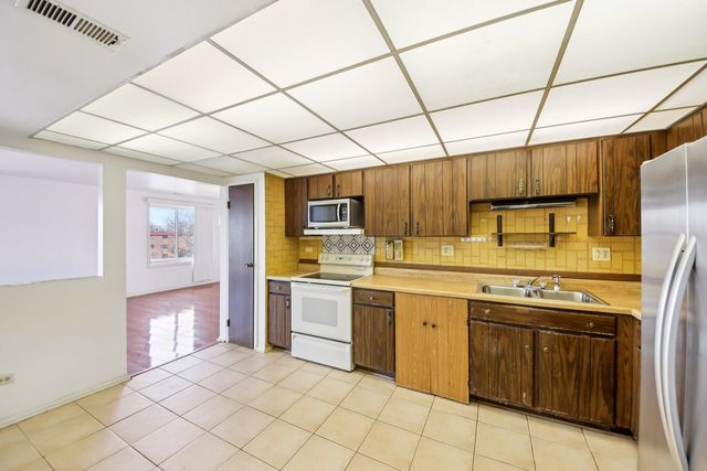 1727 W CRYSTAL Lane 311, Mount Prospect, IL 60056