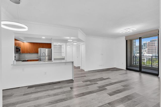 110 N Federal Highway 1113, Fort Lauderdale, FL 33301