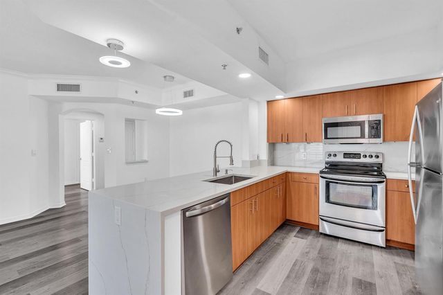 110 N Federal Highway 1113, Fort Lauderdale, FL 33301
