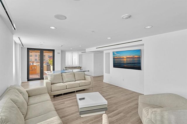110 N Federal Highway 1113, Fort Lauderdale, FL 33301