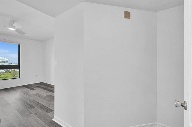 110 N Federal Highway 1113, Fort Lauderdale, FL 33301