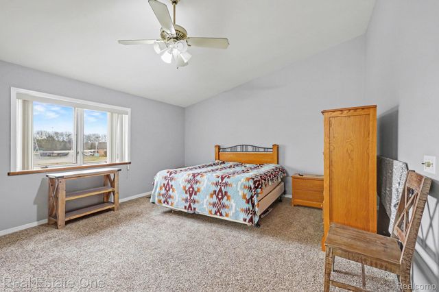 6892 Northcrest Way E, Independence Charter Township, MI 48346