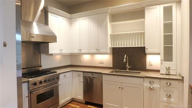 75 Stone Ridge Way 3E, Fairfield, CT 06824