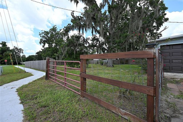 3958 2ND STREET NW, Lakeland, FL 33810