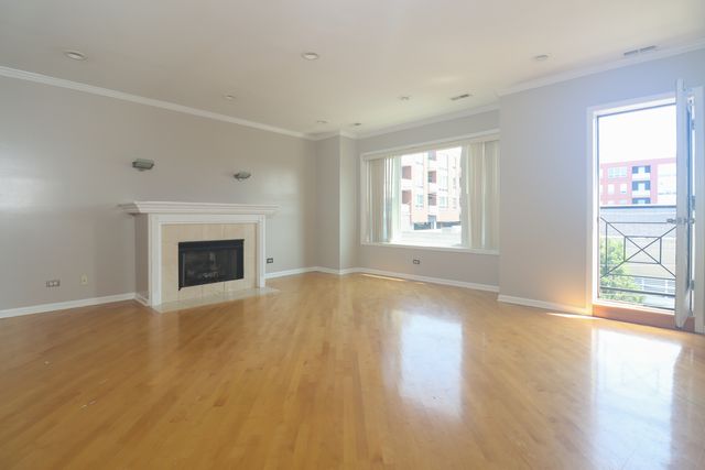 4714 S Evans Avenue, Chicago, IL 60615