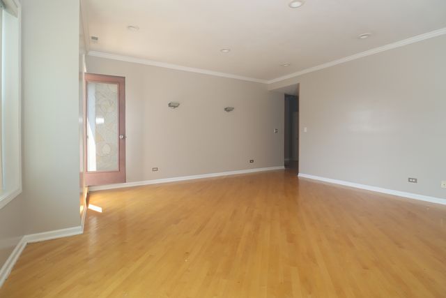 4714 S Evans Avenue, Chicago, IL 60615