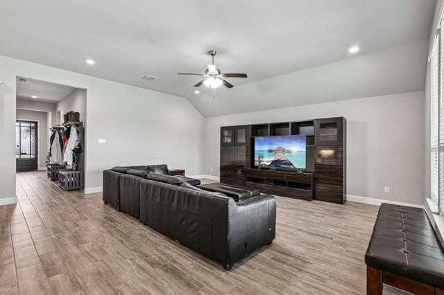 1632 Goodnight Trail, Krum, TX 76249