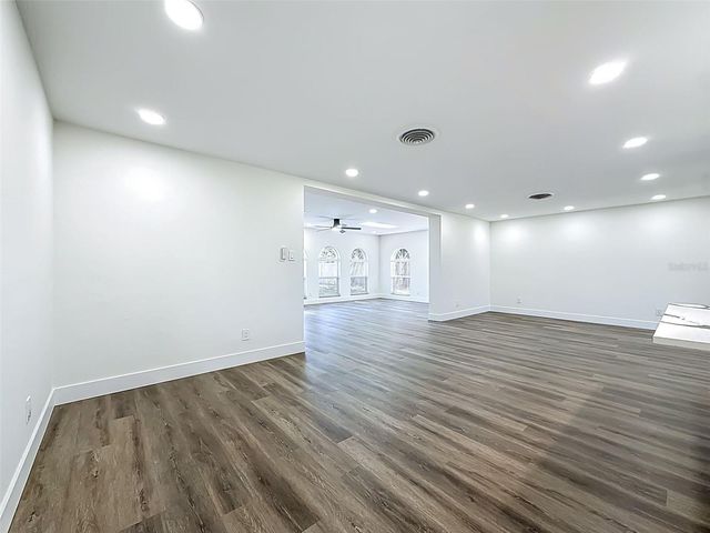 2463 68TH AVENUE S, St Petersburg, FL 33712