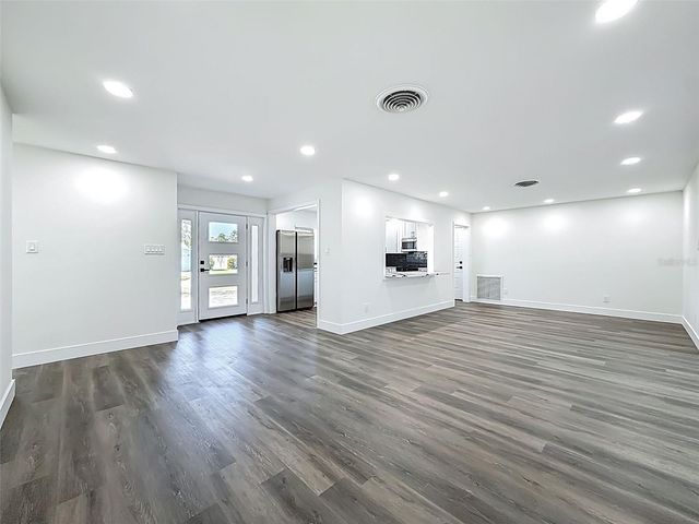 2463 68TH AVENUE S, St Petersburg, FL 33712