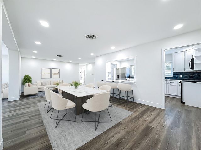 2463 68TH AVENUE S, St Petersburg, FL 33712