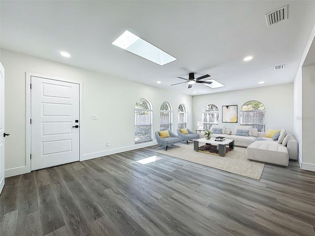 2463 68TH AVENUE S, St Petersburg, FL 33712