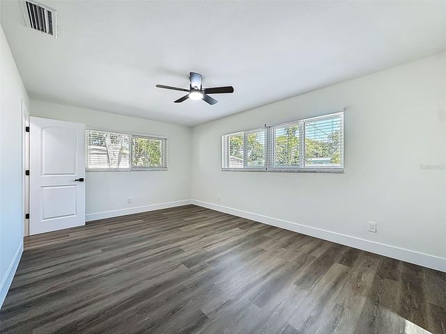 2463 68TH AVENUE S, St Petersburg, FL 33712