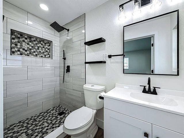 2463 68TH AVENUE S, St Petersburg, FL 33712