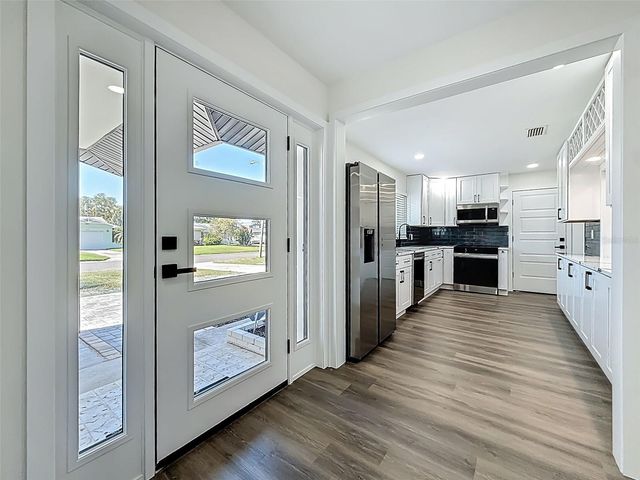 2463 68TH AVENUE S, St Petersburg, FL 33712