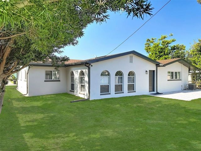 2463 68TH AVENUE S, St Petersburg, FL 33712