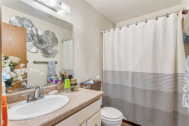 2820 Texel Drive, Kalamazoo, MI 49048