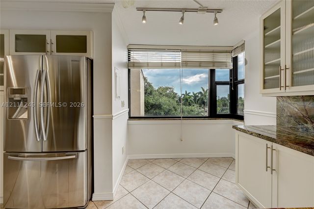 6800 Cypress Rd 506, Plantation, FL 33317