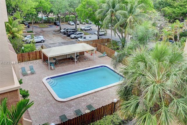 6800 Cypress Rd 506, Plantation, FL 33317