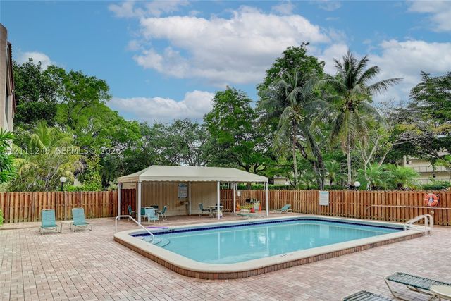 6800 Cypress Rd 506, Plantation, FL 33317