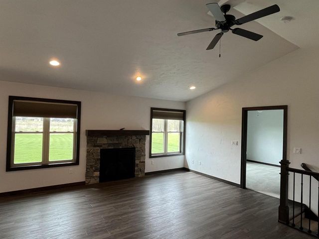 613 HAMMEN COURT, Kaukauna, WI 54130