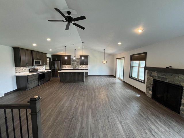 613 HAMMEN COURT, Kaukauna, WI 54130