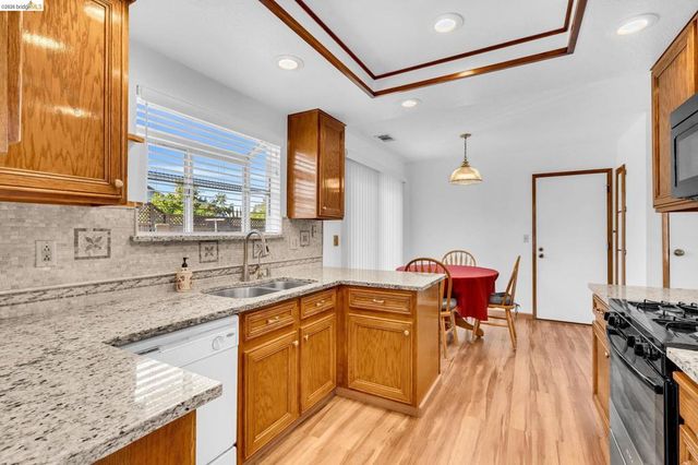 1790 Delta Meadows Way, Oakley, CA 94561