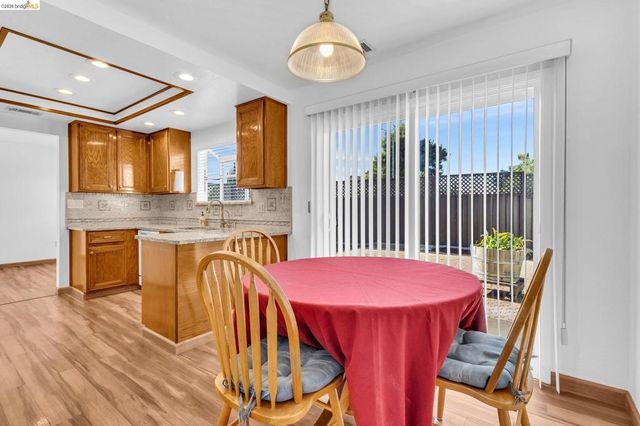 1790 Delta Meadows Way, Oakley, CA 94561