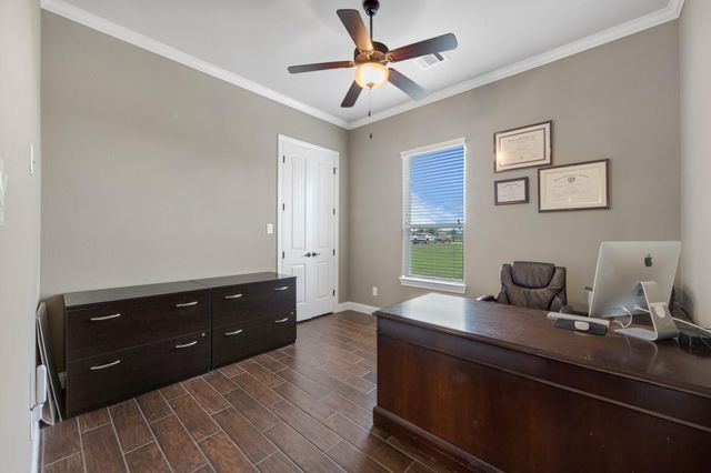 26701 B Nelson Road, Hempstead, TX 77445