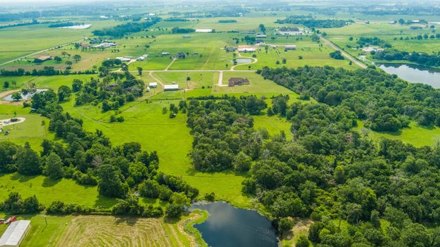 26701 B Nelson Road, Hempstead, TX 77445