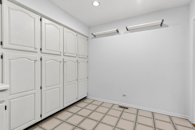 3272 Western Avenue, Highland Park, IL 60035