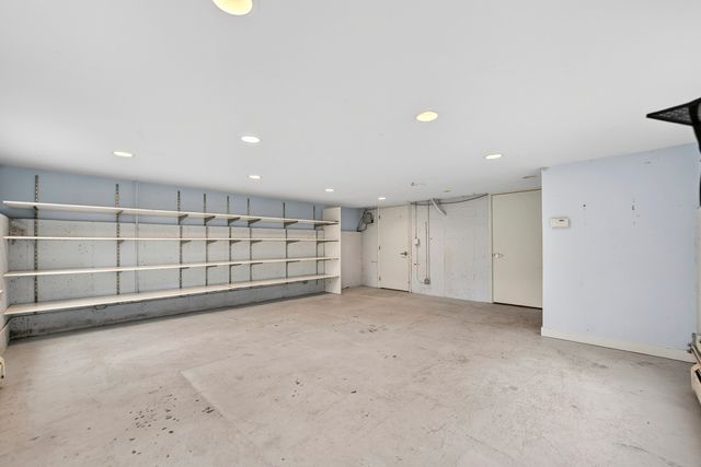 3272 Western Avenue, Highland Park, IL 60035