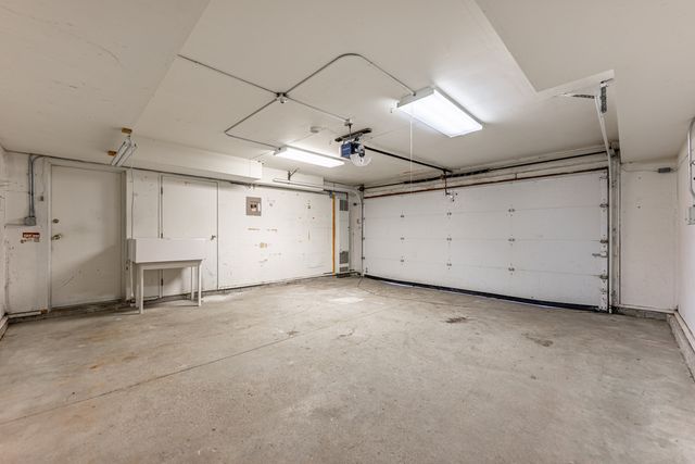 3272 Western Avenue, Highland Park, IL 60035