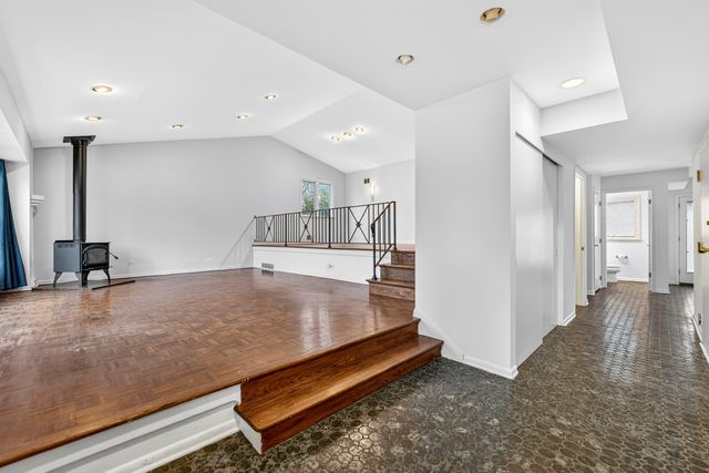 3272 Western Avenue, Highland Park, IL 60035