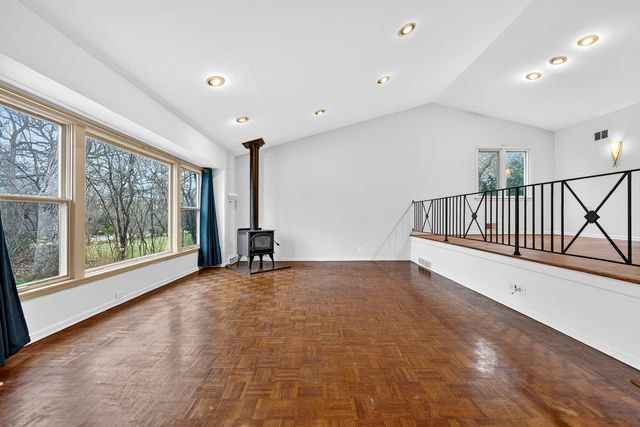 3272 Western Avenue, Highland Park, IL 60035