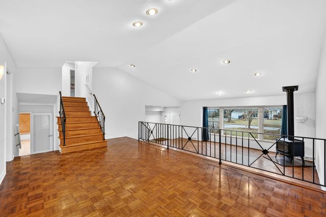 3272 Western Avenue, Highland Park, IL 60035