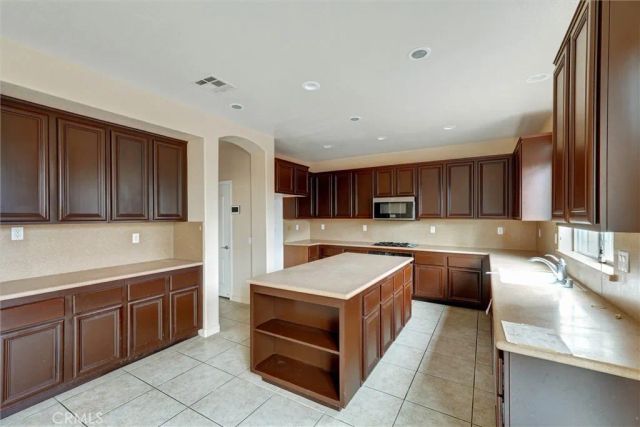 3070 Sand Pine Trail, Hemet, CA 92545