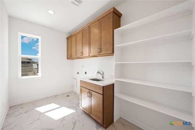 895 N Academy Avenue, New Braunfels, TX 78130