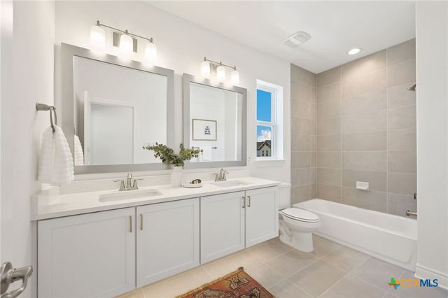 895 N Academy Avenue, New Braunfels, TX 78130