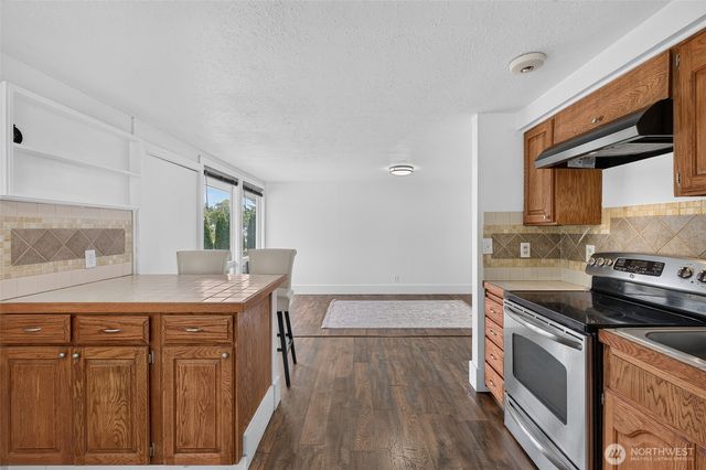 541 545 D Street, Blaine, WA 98230