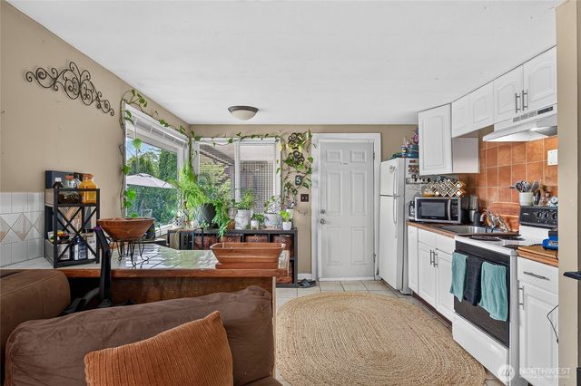 541 545 D Street, Blaine, WA 98230