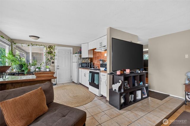 541 545 D Street, Blaine, WA 98230