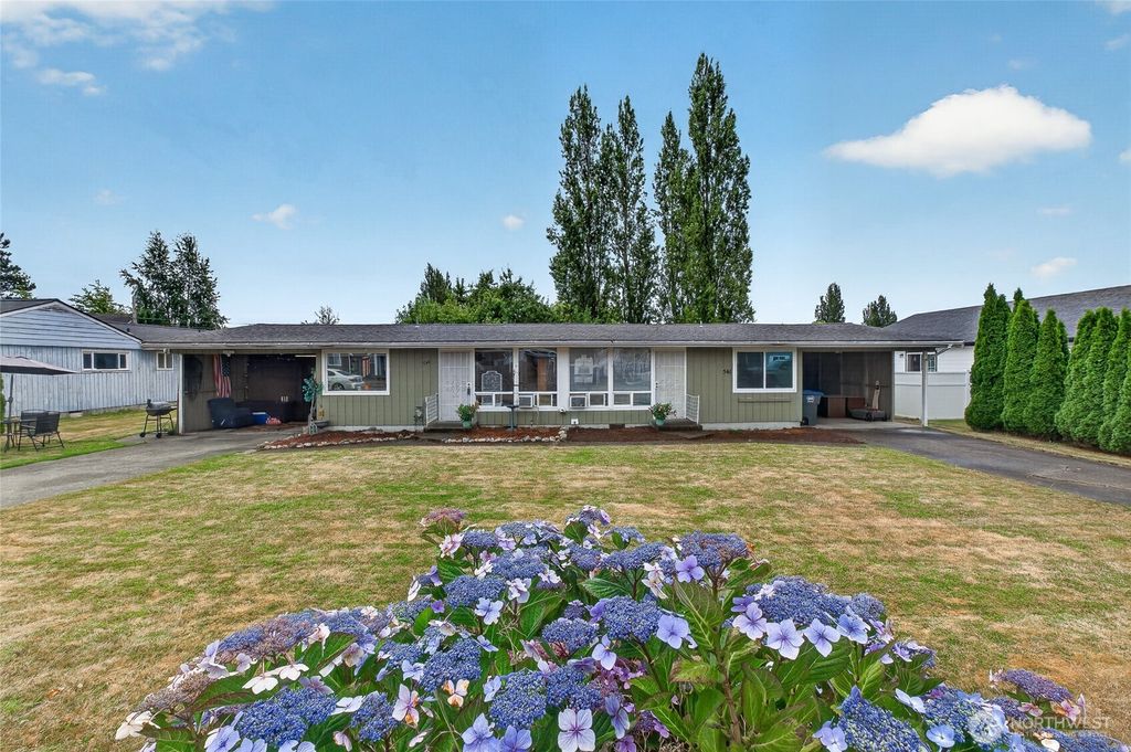 541 545 D Street, Blaine, WA 98230