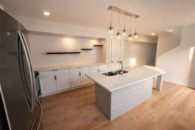 612-614 N Hocker Avenue, Independence, MO 64050