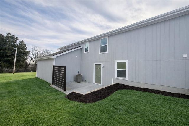 612-614 N Hocker Avenue, Independence, MO 64050