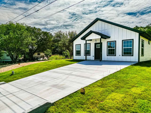 4315 Mountain Hollow Drive, Granbury, TX 76048