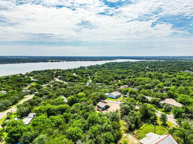 4315 Mountain Hollow Drive, Granbury, TX 76048