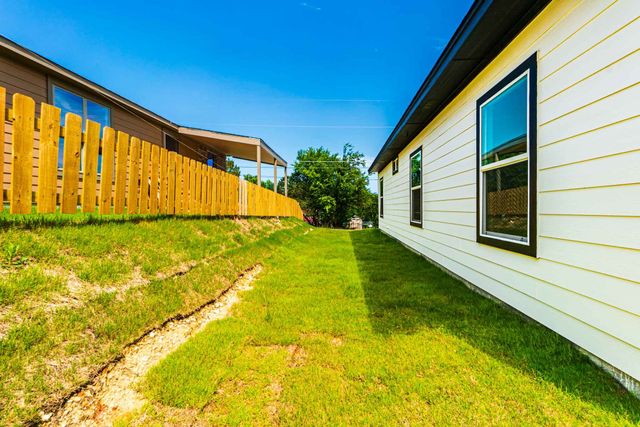 4315 Mountain Hollow Drive, Granbury, TX 76048