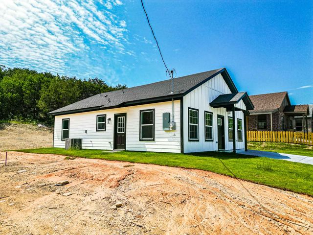 4315 Mountain Hollow Drive, Granbury, TX 76048