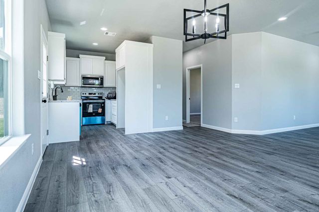 4315 Mountain Hollow Drive, Granbury, TX 76048