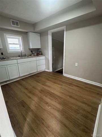 8119 Lozier Avenue, Warren, MI 48089